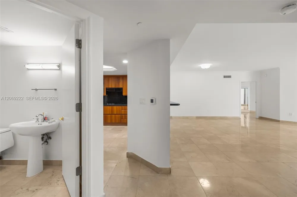 9559 Collins Ave #S9-D Surfside, FL 33154