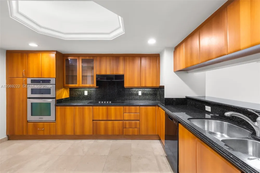 9559 Collins Ave #S9-D Surfside, FL 33154