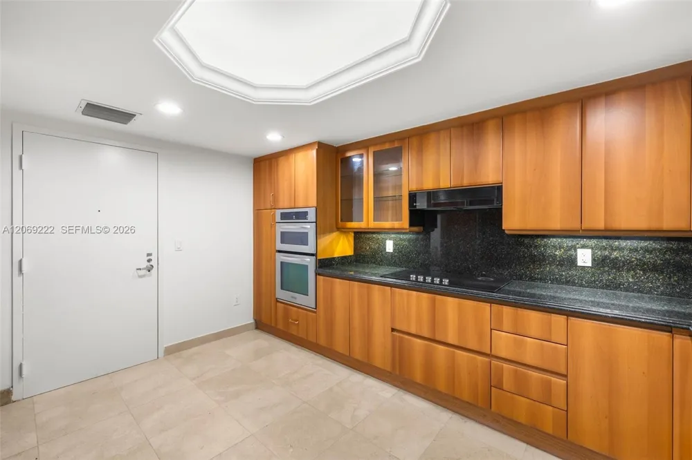 9559 Collins Ave #S9-D Surfside, FL 33154