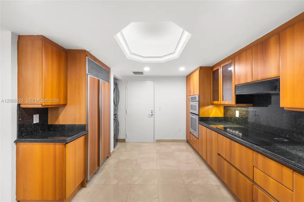 9559 Collins Ave #S9-D Surfside, FL 33154