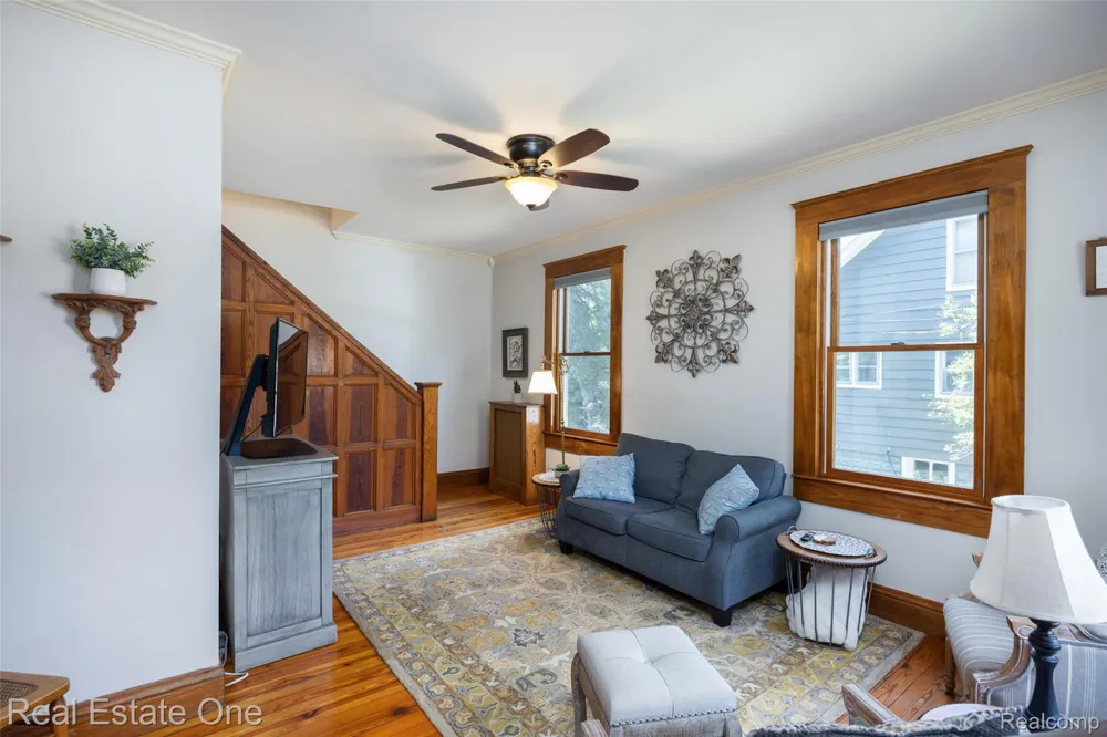 703 1st Street Rochester City, MI 48307