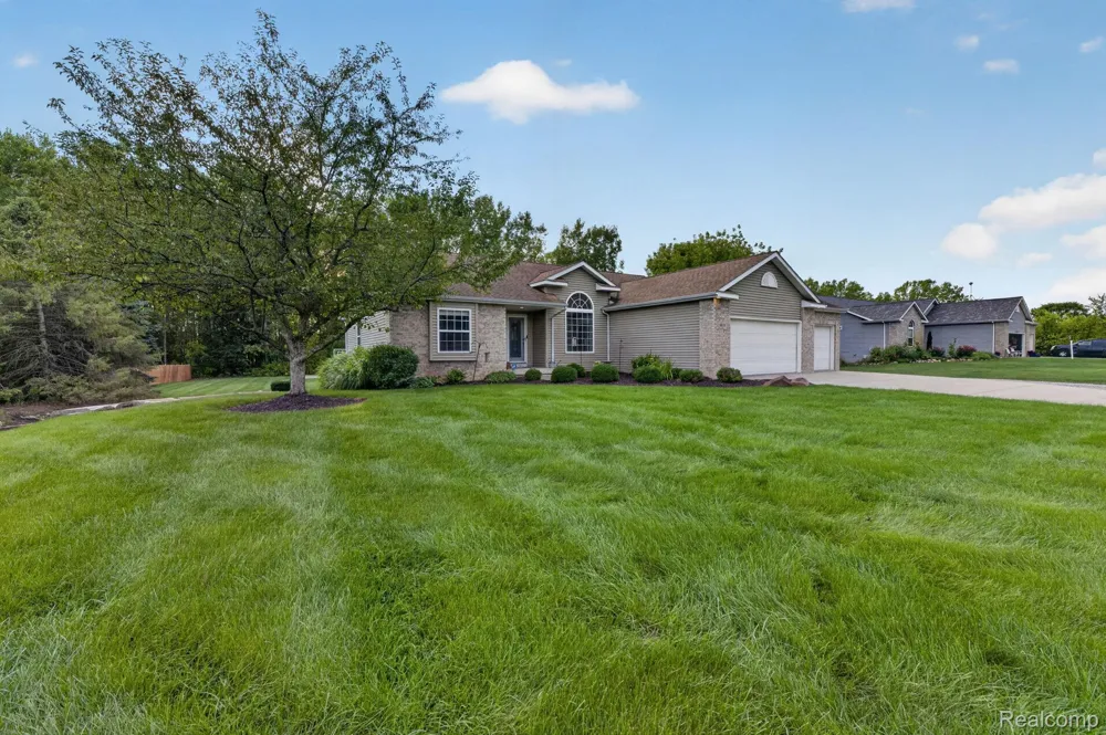 10070 Fenton Road Mundy Township, MI 48430