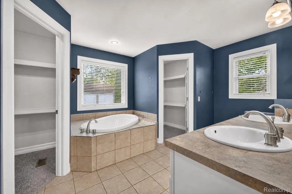 10070 Fenton Road Mundy Township, MI 48430