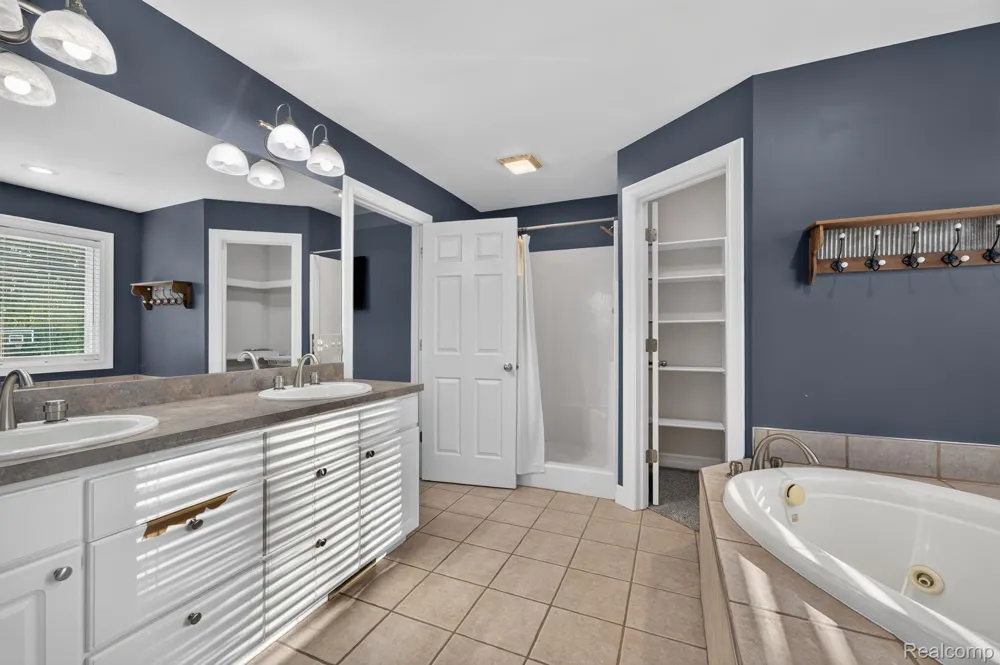 10070 Fenton Road Mundy Township, MI 48430