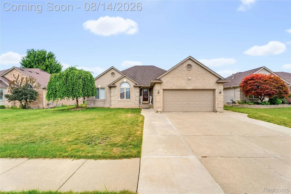 48353 Jefferson Drive Macomb Township, MI 48044