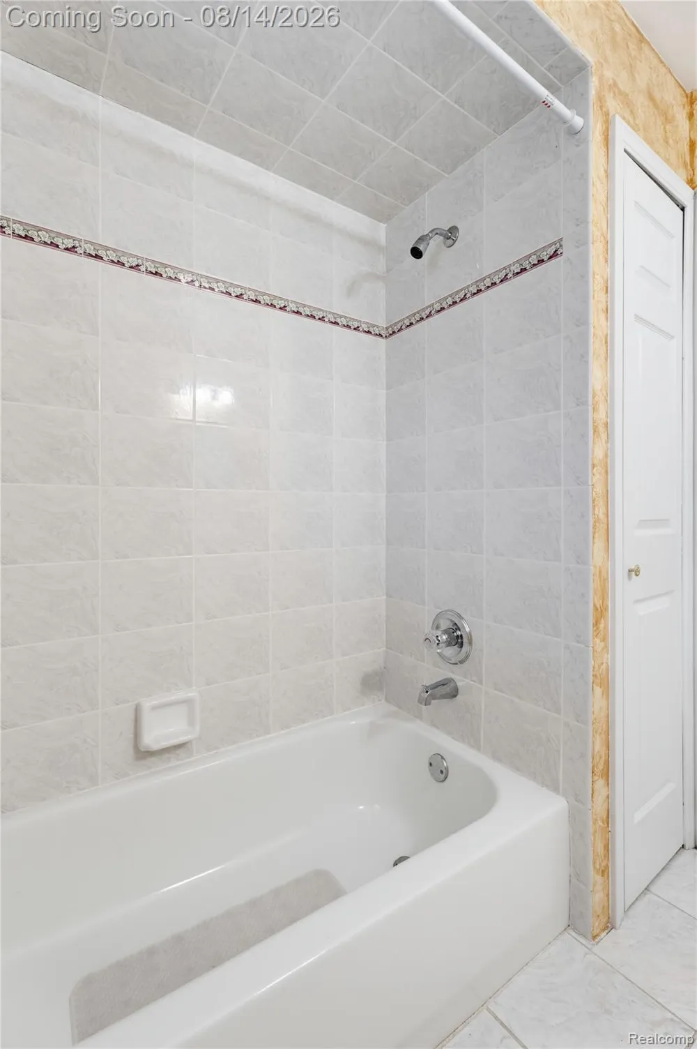 48353 Jefferson Drive Macomb Township, MI 48044