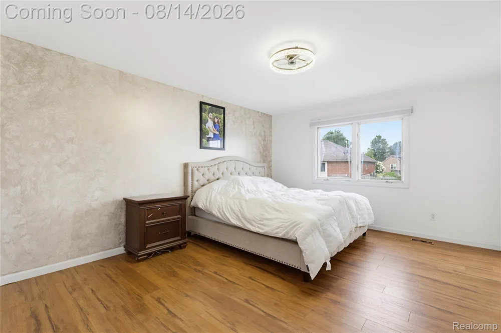 48353 Jefferson Drive Macomb Township, MI 48044