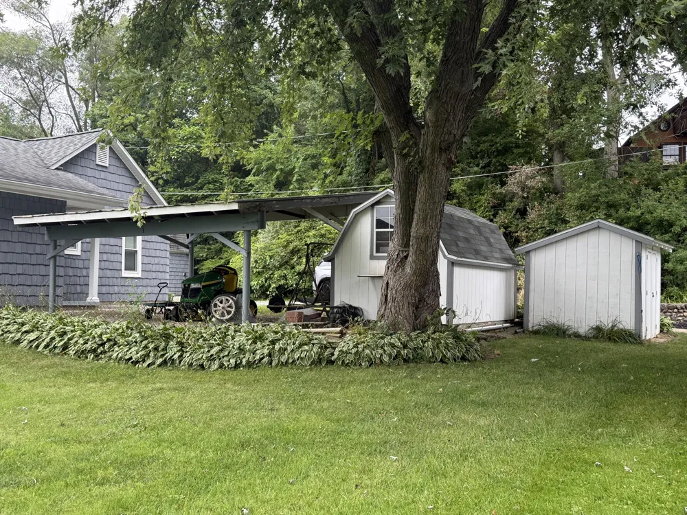 3152 Lake Drive Reading Township, MI 49274