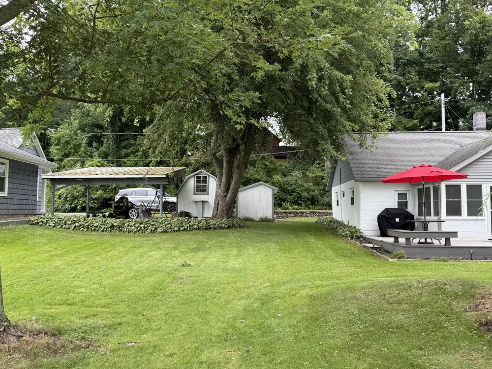 3152 Lake Drive Reading Township, MI 49274