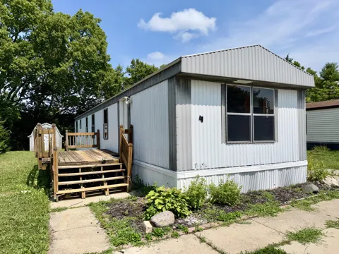 49 Tamarak Trail