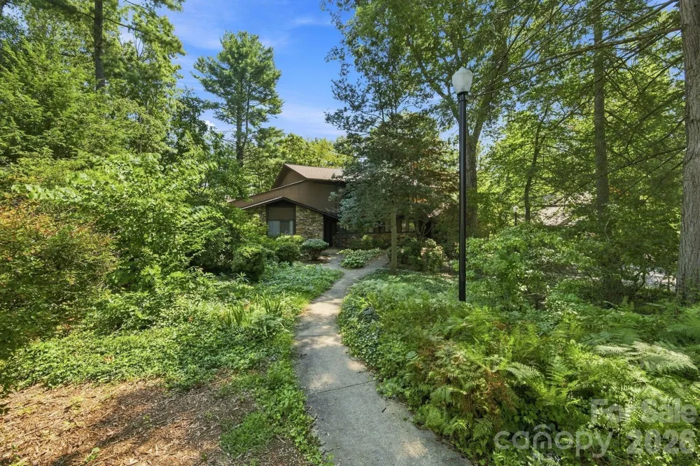 98 Laurelwood Circle W #6 Hendersonville, NC 28791