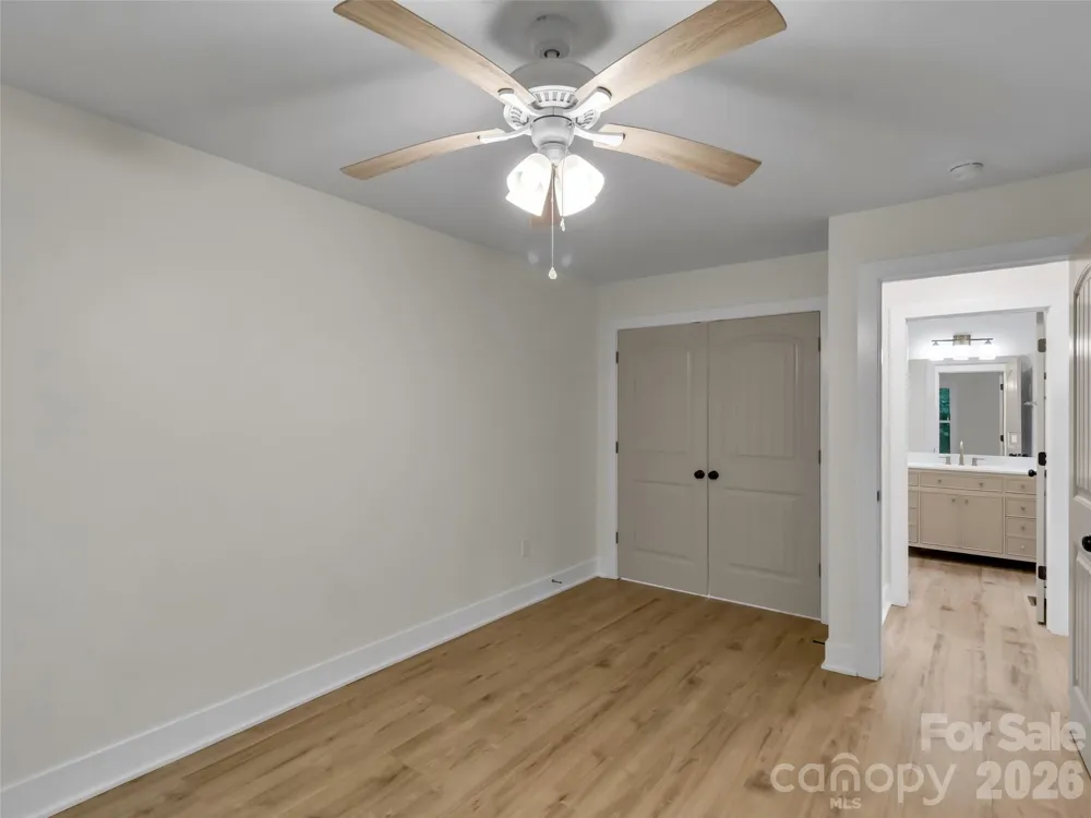 1551 Apple Creek Road Waynesville, NC 28786