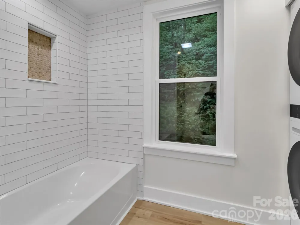 1551 Apple Creek Road Waynesville, NC 28786