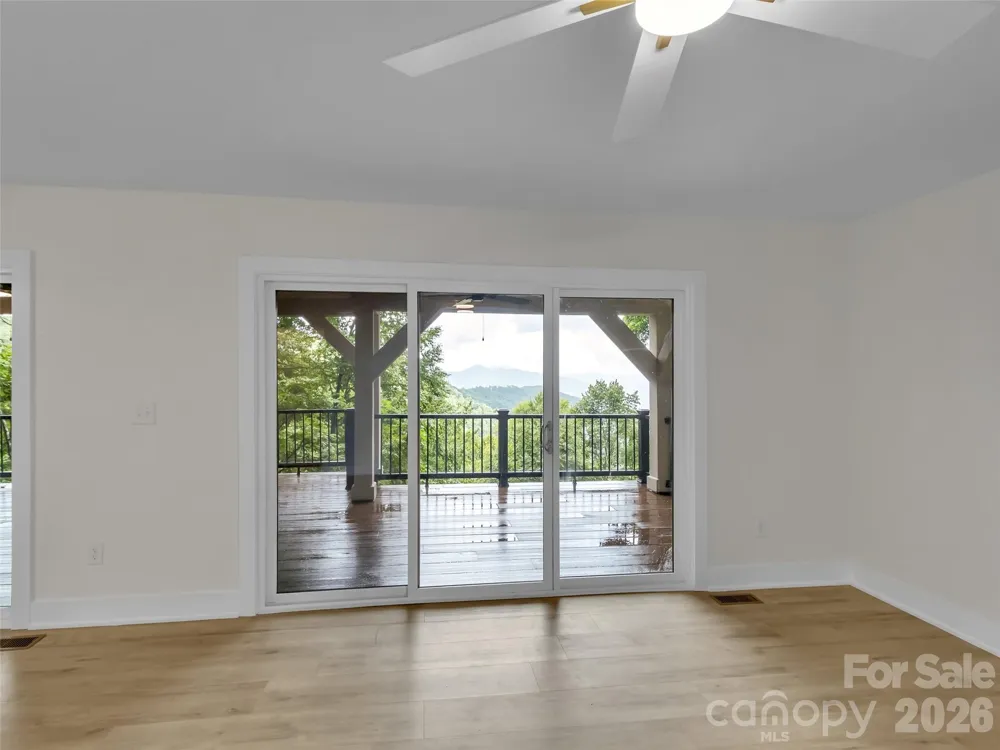 1551 Apple Creek Road Waynesville, NC 28786