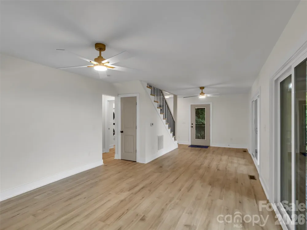 1551 Apple Creek Road Waynesville, NC 28786
