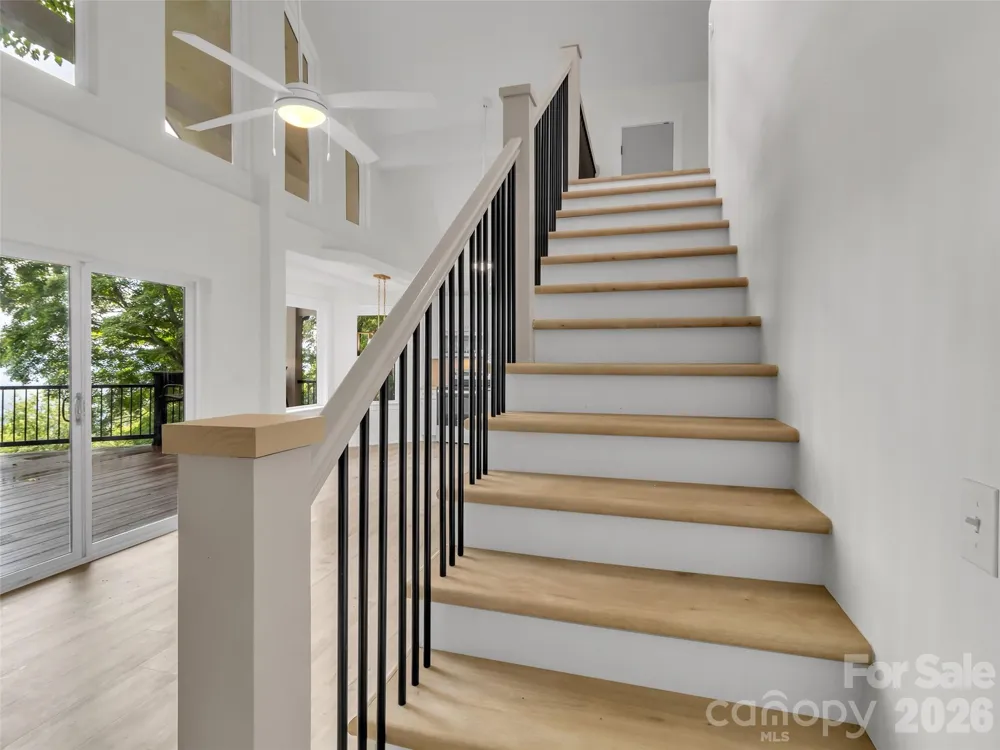 1551 Apple Creek Road Waynesville, NC 28786