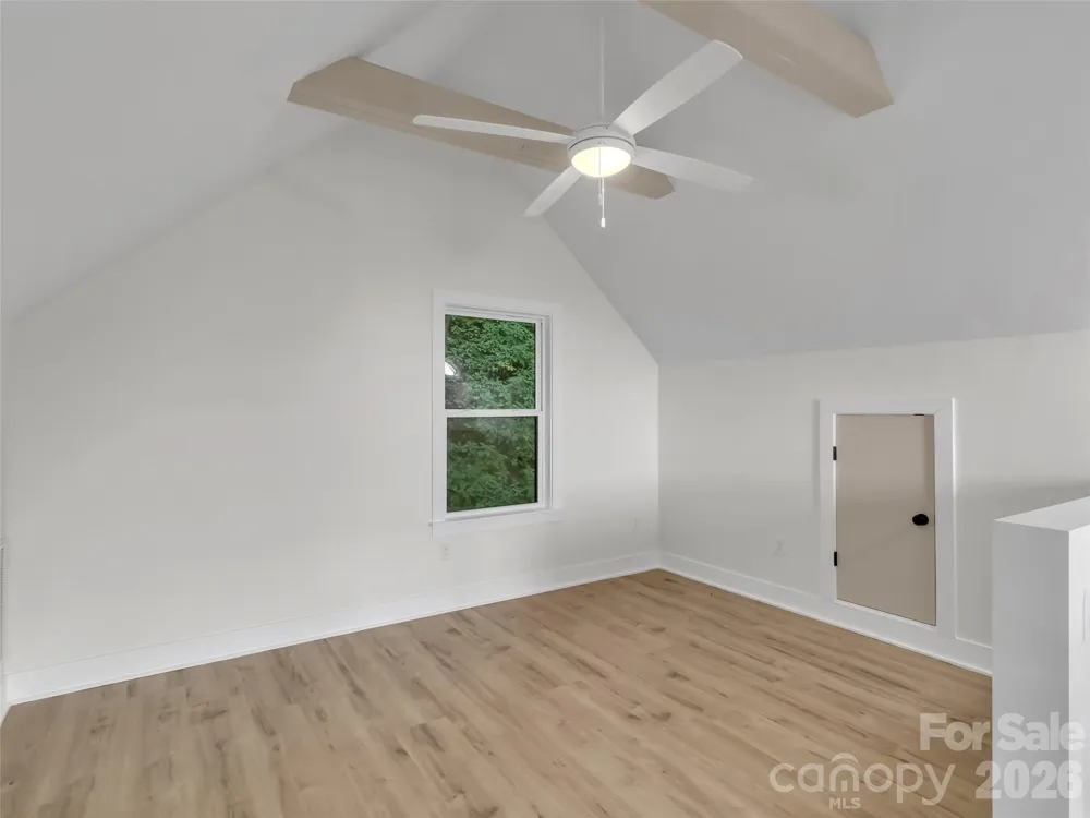 1551 Apple Creek Road Waynesville, NC 28786