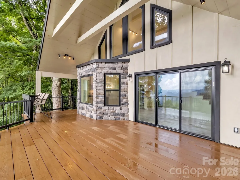 1551 Apple Creek Road Waynesville, NC 28786