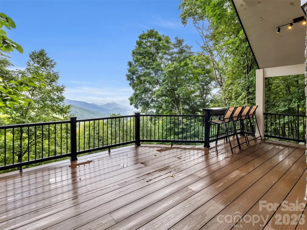 1551 Apple Creek Road Waynesville, NC 28786