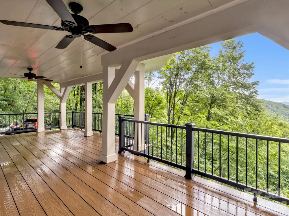 1551 Apple Creek Road Waynesville, NC 28786