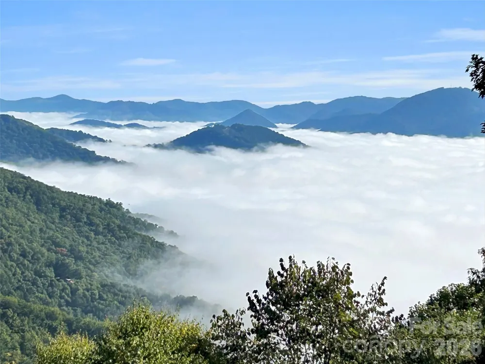 1551 Apple Creek Road Waynesville, NC 28786