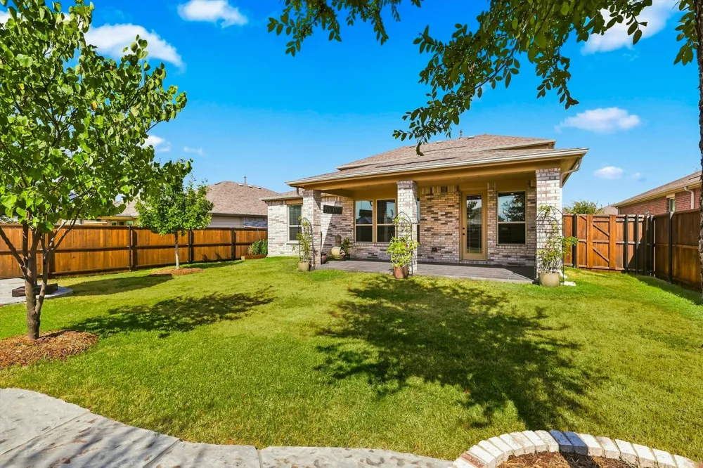 2613 Wayne Avenue Aubrey, TX 76227