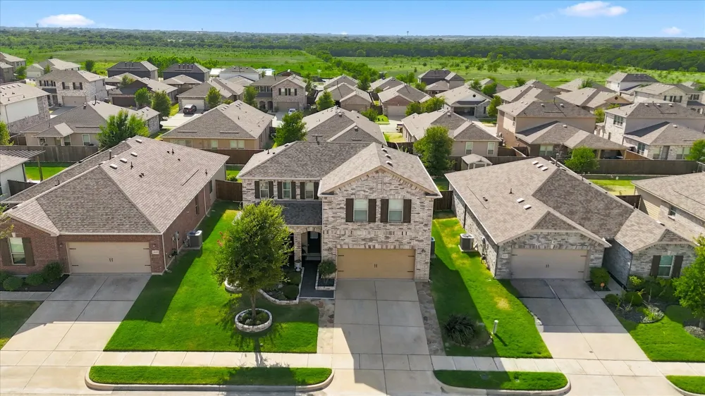 2613 Wayne Avenue Aubrey, TX 76227