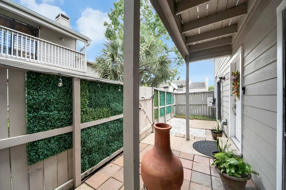 9512 Windswept Lane #9512 Houston, TX 77063