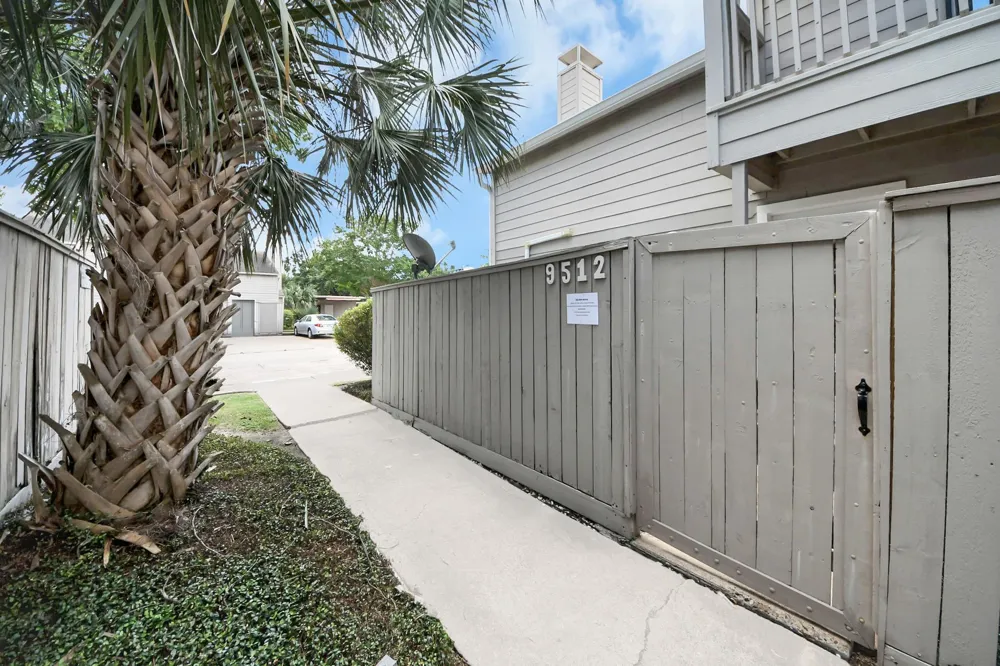 9512 Windswept Lane #9512 Houston, TX 77063