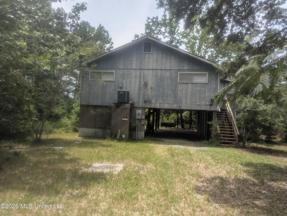 4059 Maui Road Pearlington, MS 39572