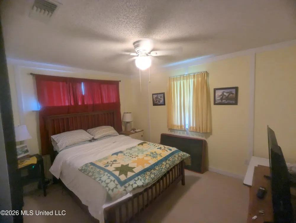 4059 Maui Road Pearlington, MS 39572
