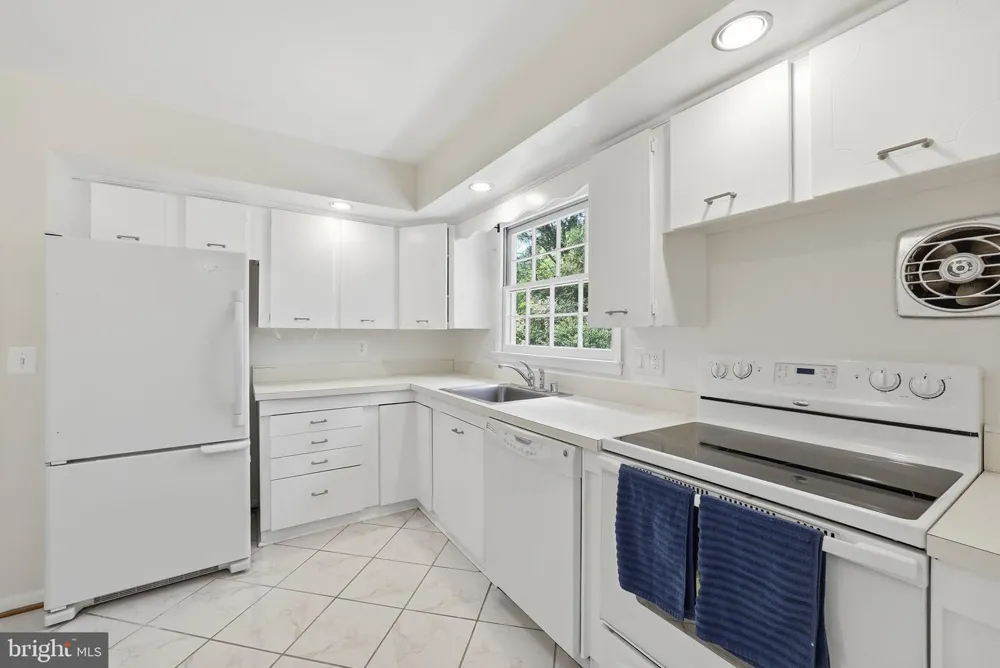8640 GATESHEAD ROAD Alexandria, VA 22309