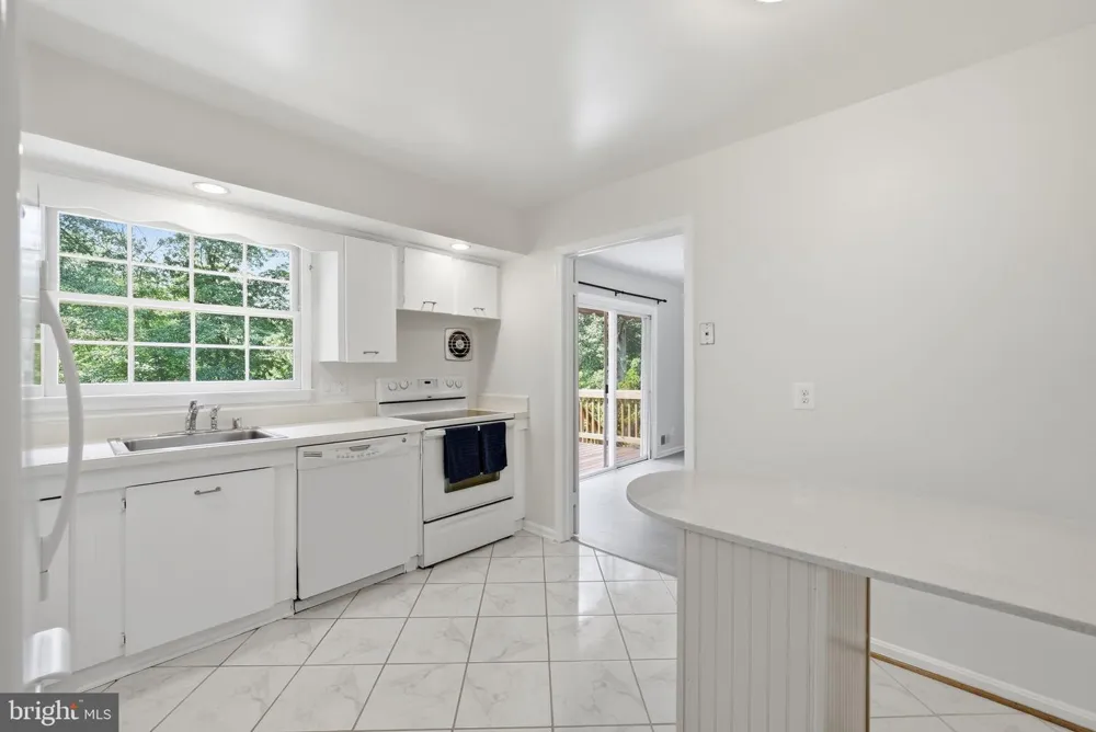 8640 GATESHEAD ROAD Alexandria, VA 22309