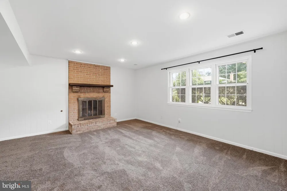 8640 GATESHEAD ROAD Alexandria, VA 22309