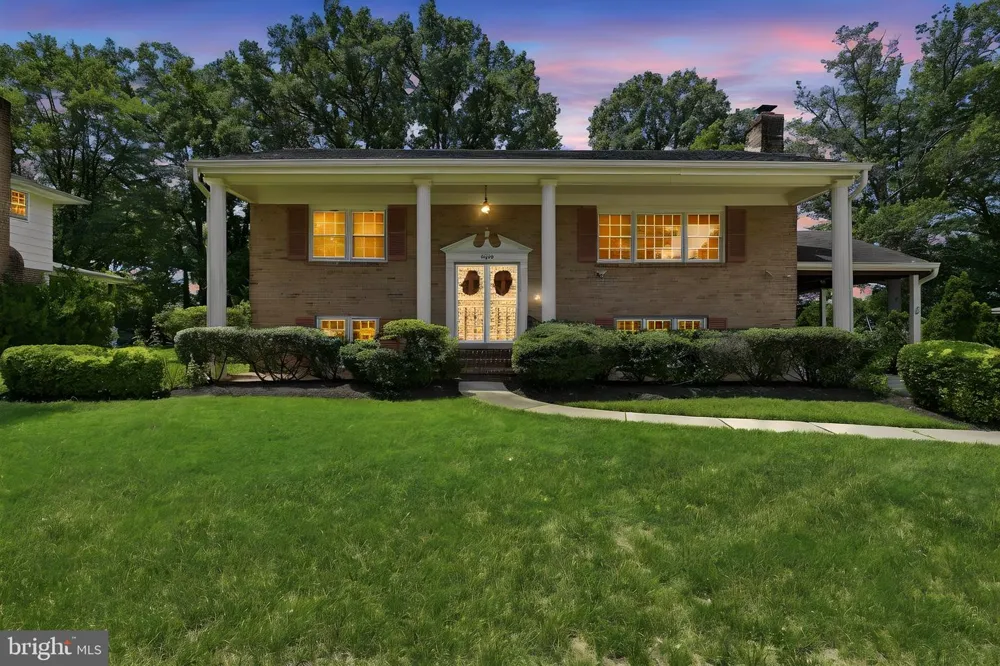 8640 GATESHEAD ROAD Alexandria, VA 22309