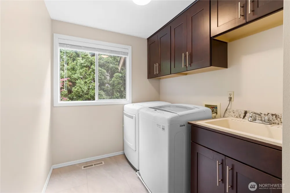 3122 235th Avenue SE Sammamish, WA 98075