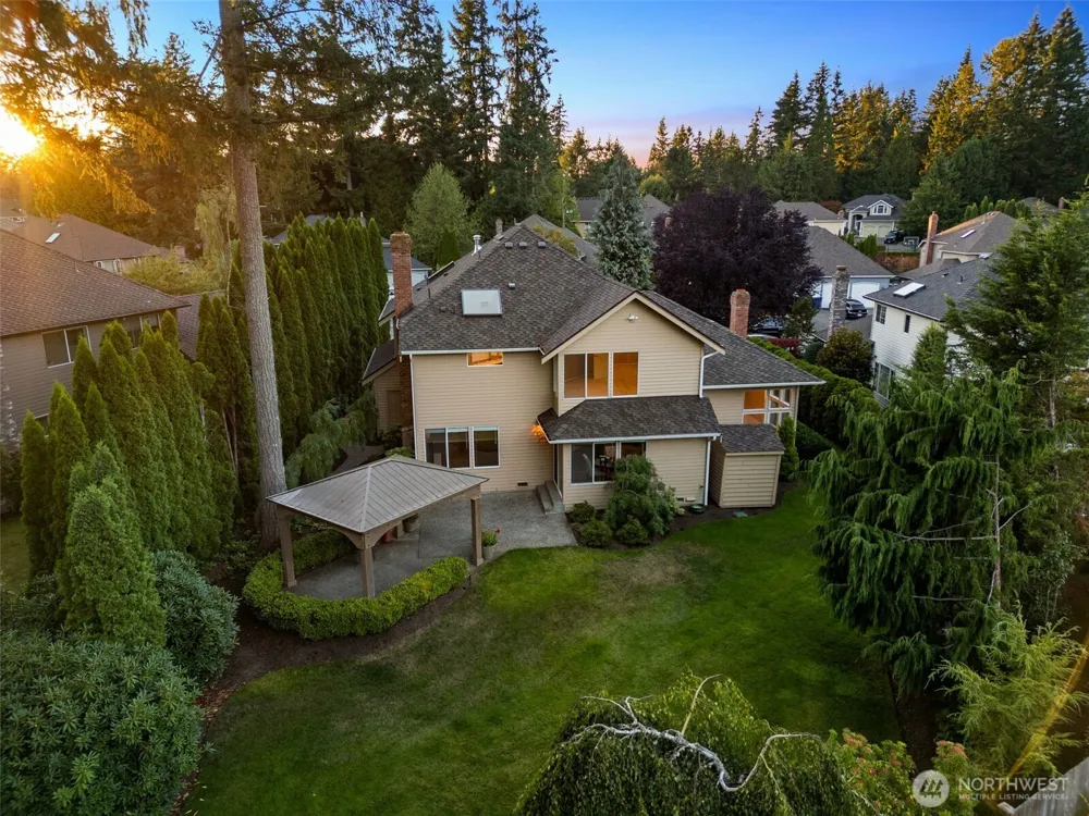 3122 235th Avenue SE Sammamish, WA 98075