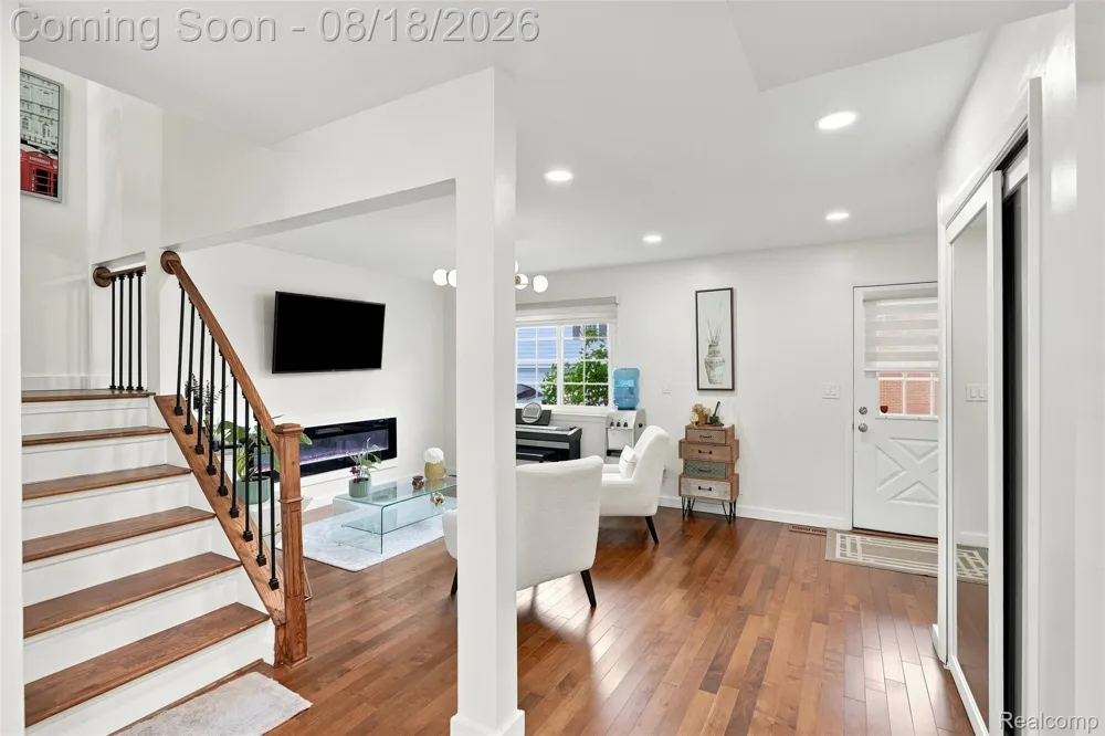 6643 Andersonville Road Independence Charter Township, MI 48346