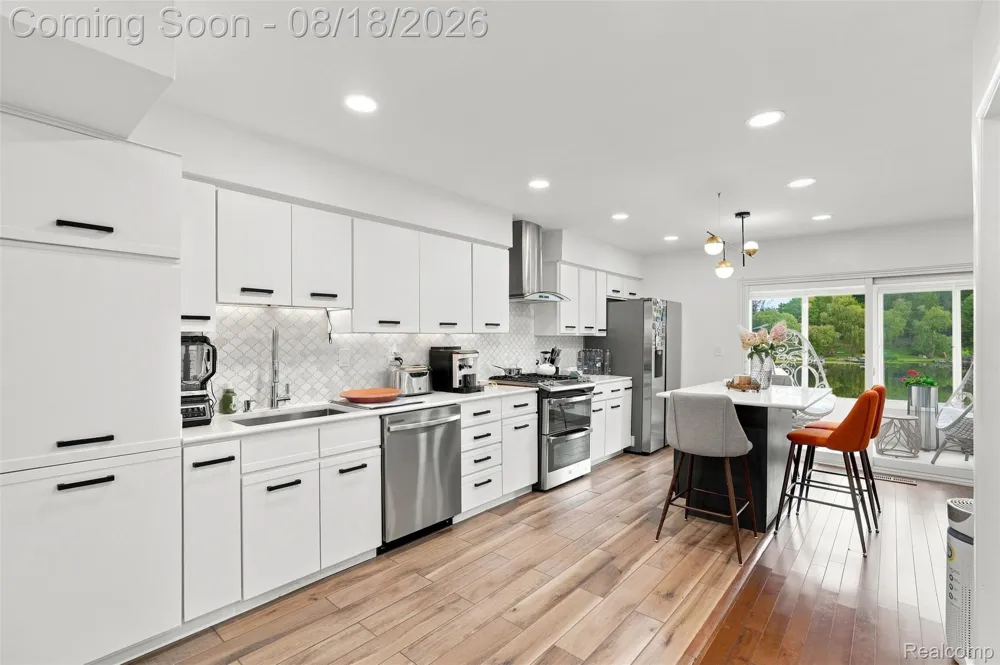 6643 Andersonville Road Independence Charter Township, MI 48346