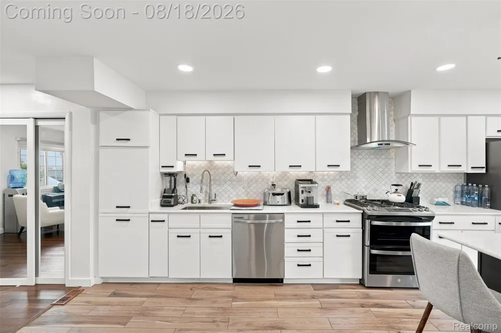 6643 Andersonville Road Independence Charter Township, MI 48346