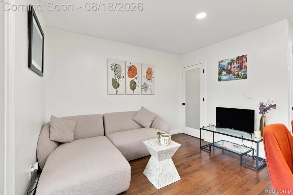 6643 Andersonville Road Independence Charter Township, MI 48346