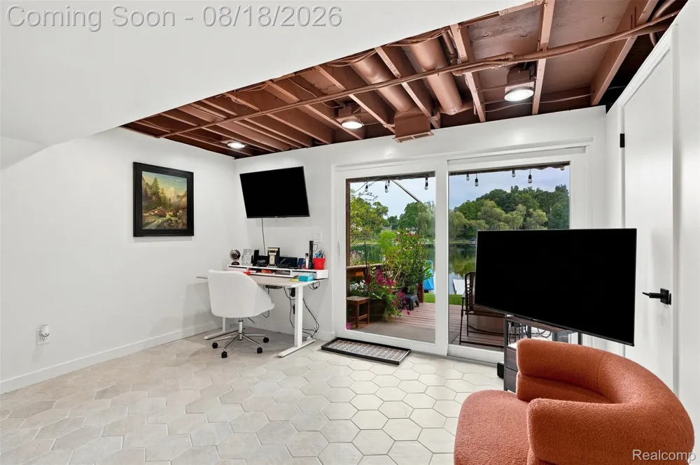 6643 Andersonville Road Independence Charter Township, MI 48346