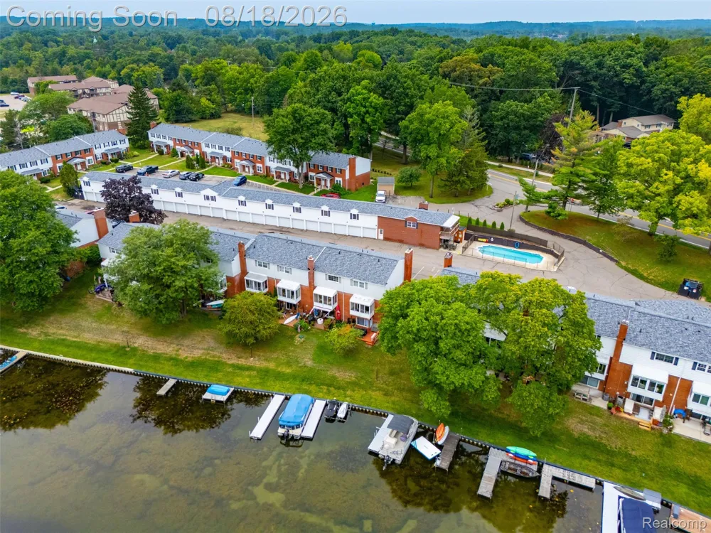 6643 Andersonville Road Independence Charter Township, MI 48346