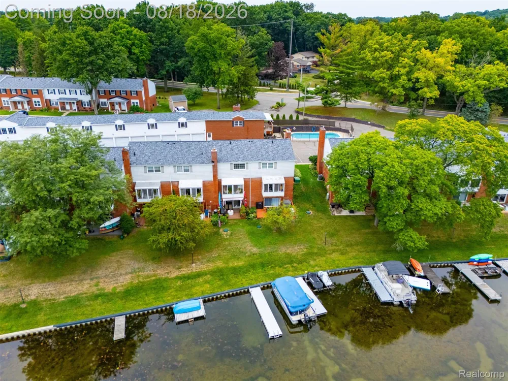 6643 Andersonville Road Independence Charter Township, MI 48346