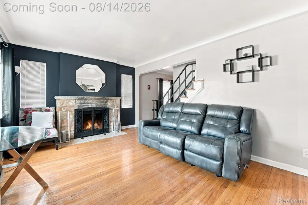 475 Belanger Street Grosse Pointe Farms City, MI 48236