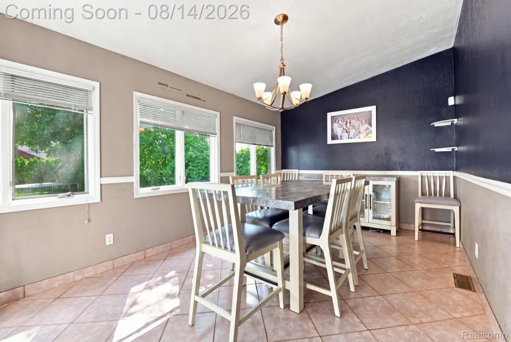 475 Belanger Street Grosse Pointe Farms City, MI 48236
