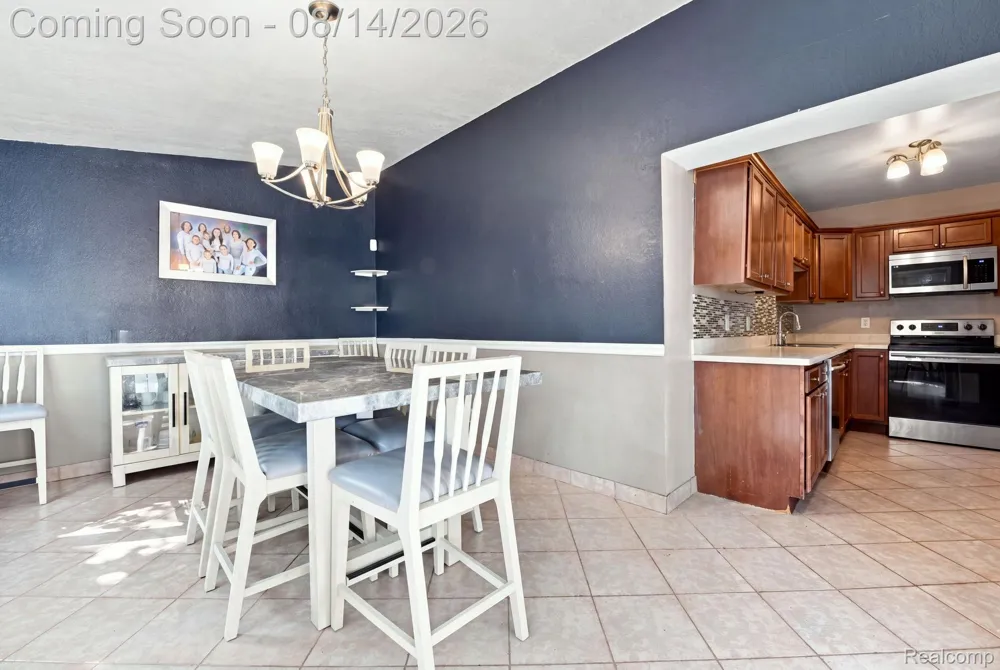 475 Belanger Street Grosse Pointe Farms City, MI 48236