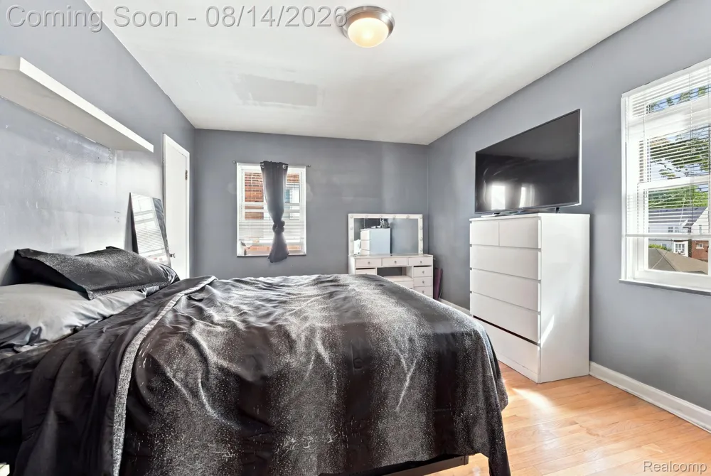 475 Belanger Street Grosse Pointe Farms City, MI 48236