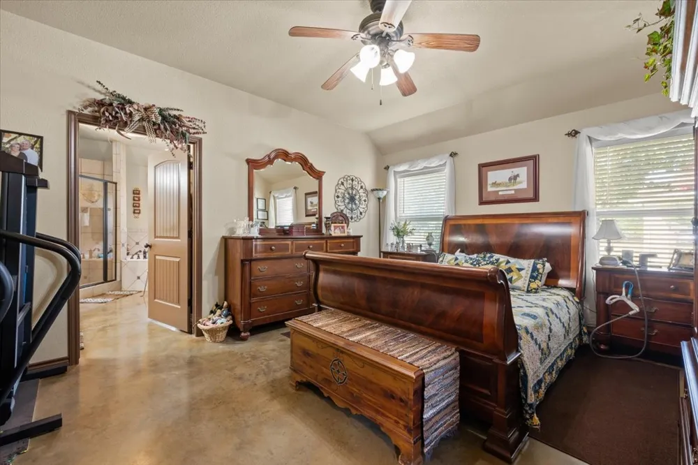 392 Bear Branch Road Purmela, TX 76566