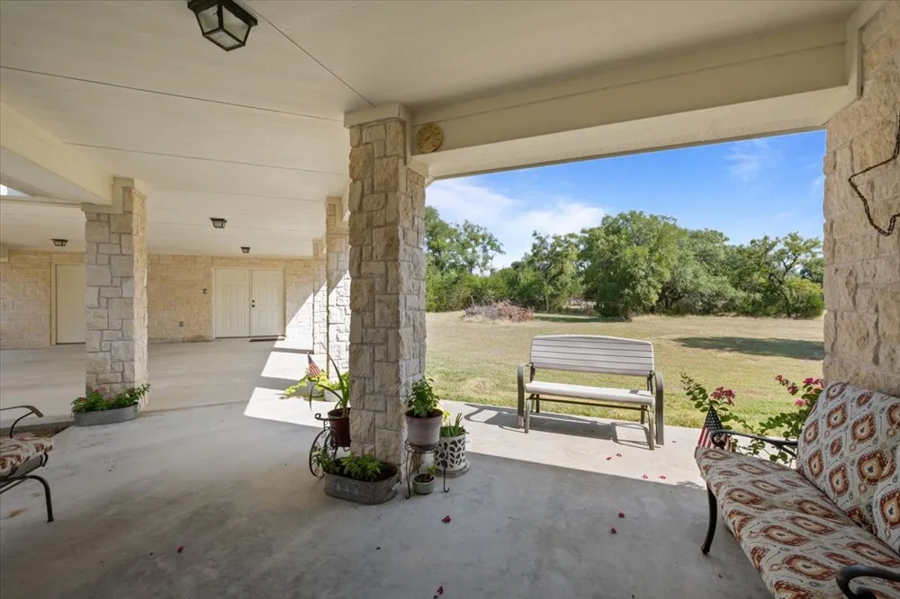 392 Bear Branch Road Purmela, TX 76566